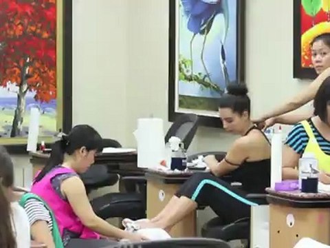 Kim Kardashian Bares Fresh Face Make-Up Free