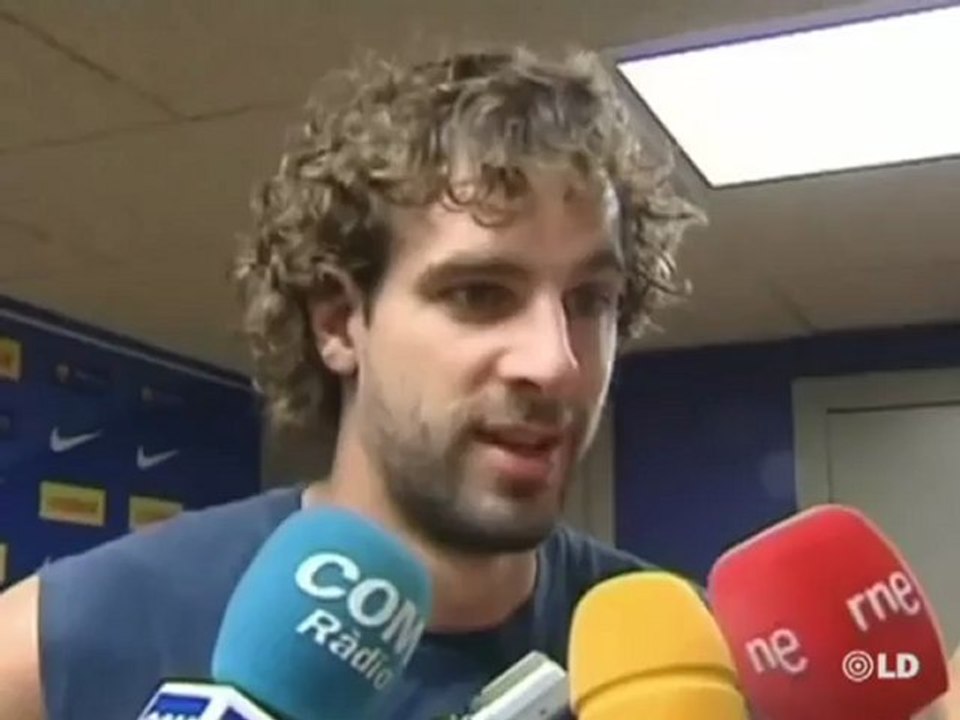 Los jugadores de baloncesto españoles felicitan a Gasol