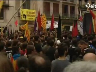 Queman una bandera española en la diada 2011