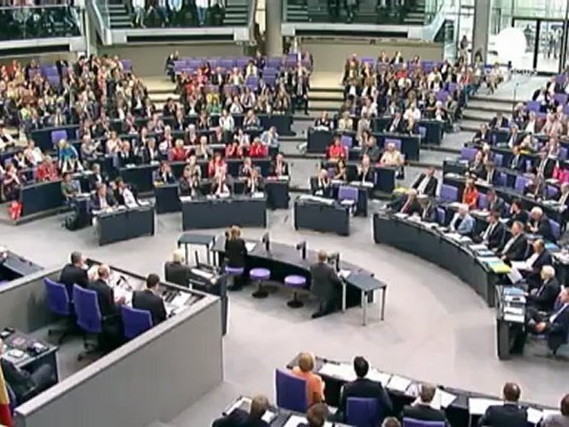 Video Berlino dice si al piano di aiuti alla Spagna.