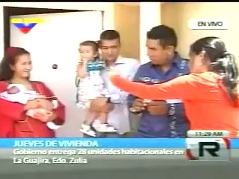 (VÍDEO) Familias venezolanas reciben 244 hogares dignos en el estado Zulia 1/2