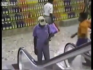 Первый раз на эскалаторе