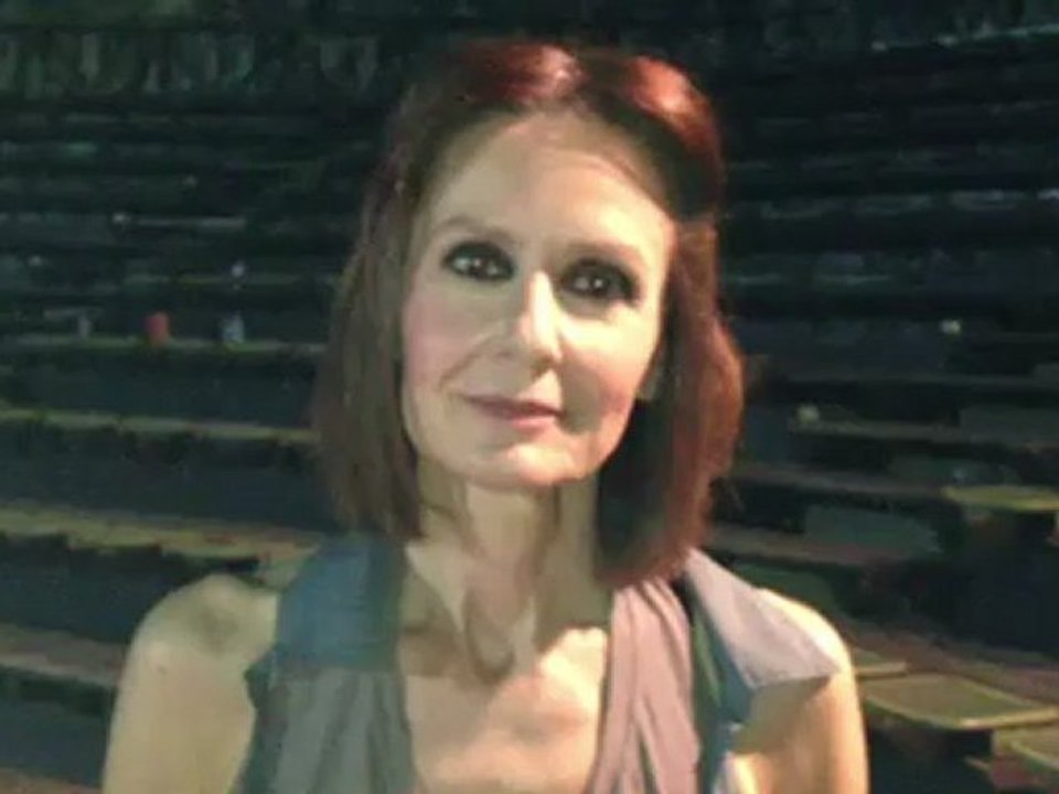 Η Κάτια Δανδουλάκη στη ΔΥΤΙΚΗ μετά την κωμική παράσταση "Να ζει κανείς ή να μη ζει" στην Κοζάνη