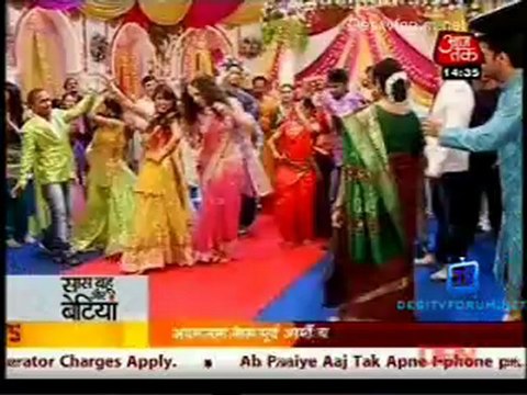 Saas Bahu Aur Betiyan [Aaj Tak] 20th July 2012 Part1