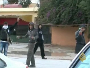 اقتحام مئات الليبيين مقر المجلس الانتقالي في بنغازي