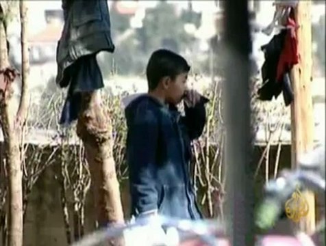 نزوح العائلات السورية للبنان هربآ من الموت