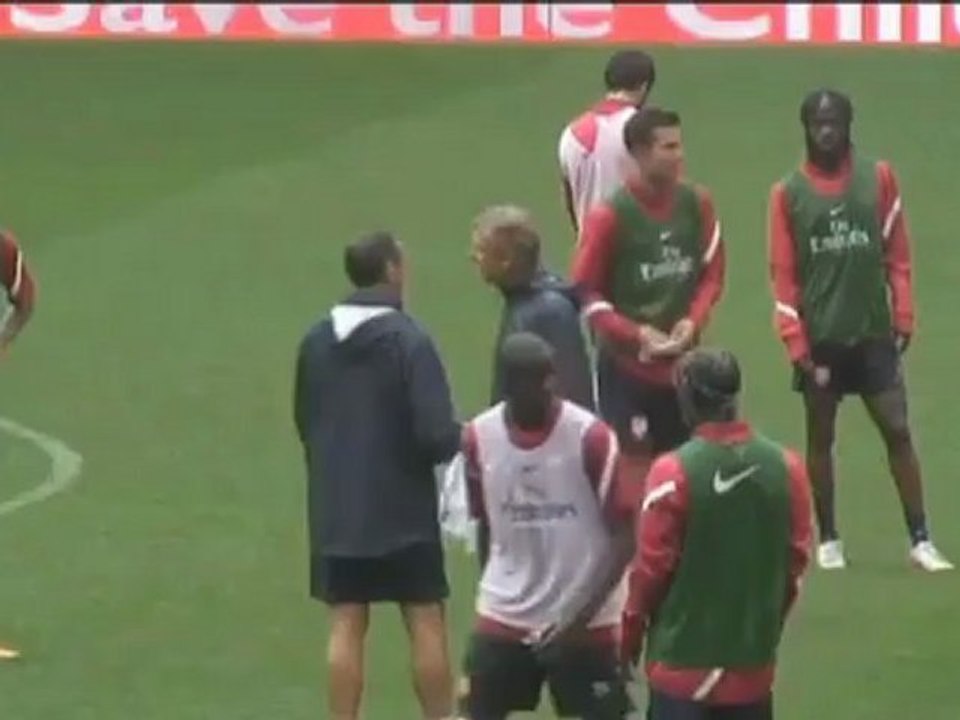 Drei Klubs buhlen um van Persie