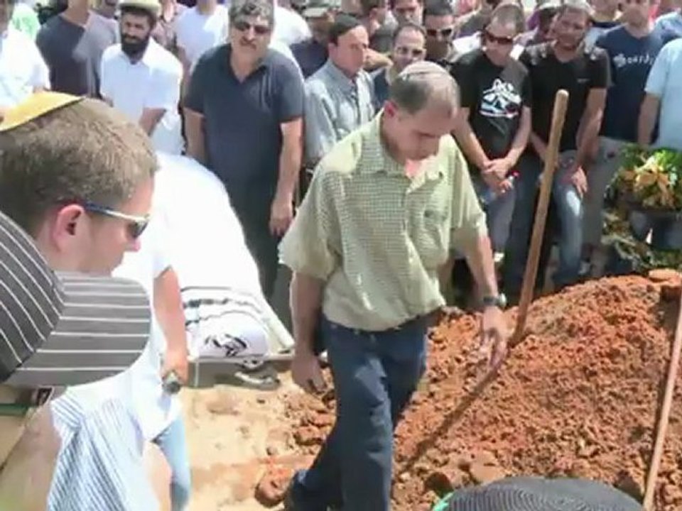 Corpos de israelenses são velados