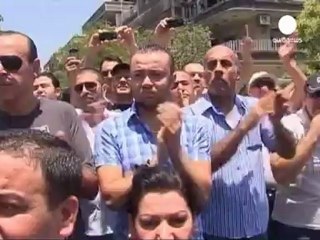 Şam'daki saldırıda ölenler için cenaze töreni...