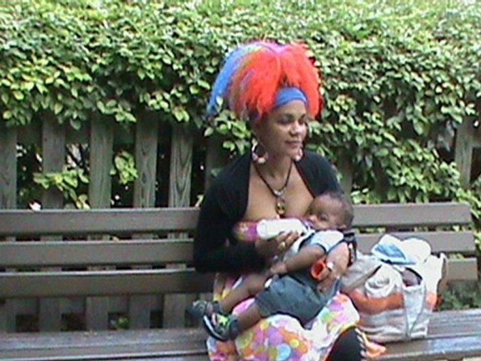 La poetesse Nathy Ebriet Poisson attieke album 2 Paris