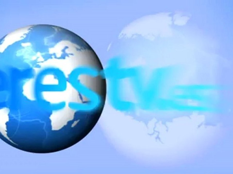 Soraya recibe a los cooperantes liberados a su llegada a Madrid