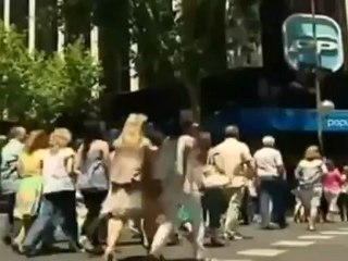 Los funcionarios de la Audiencia Nacional se manifiestan ante la sede del PP