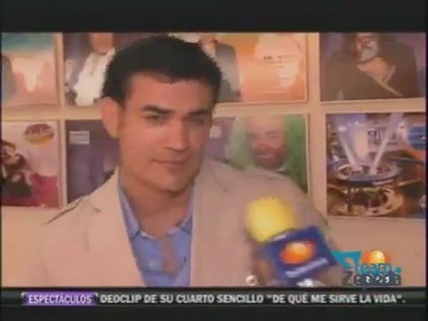 América celebra a Chespirito .- David Zepeda @davidzepeda1