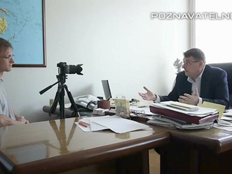 Два разных доллара.