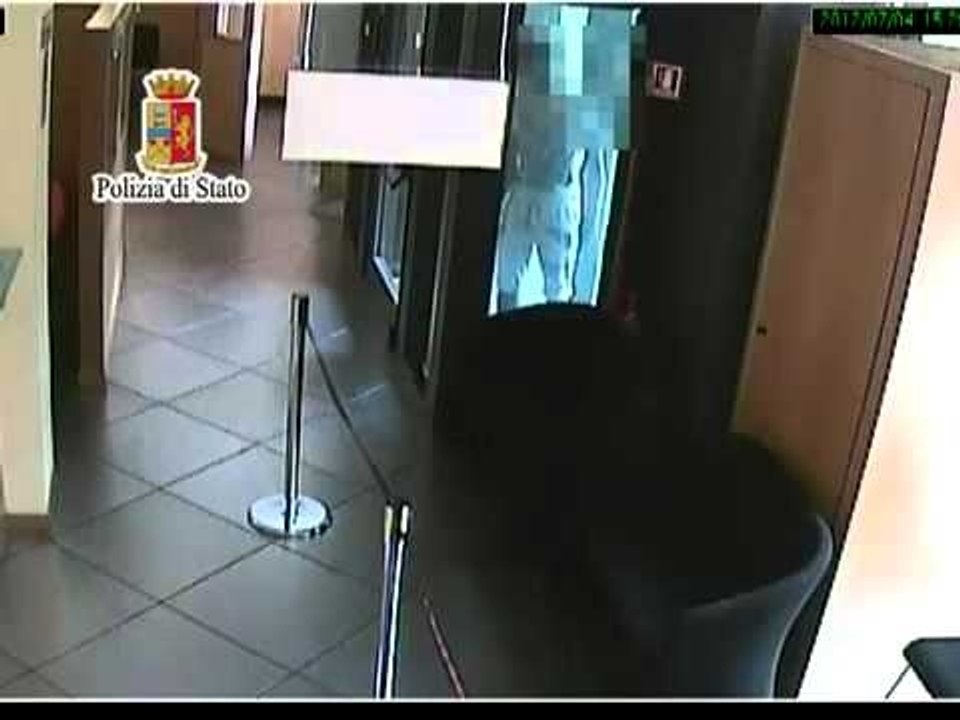 Palermo - Rapina all'Unicredit, arrestati giovani rapinatori (12.07.12)