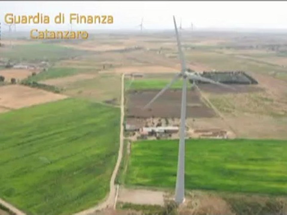 Catanzaro - Sequestrato Parco Eolico (13.07.12)