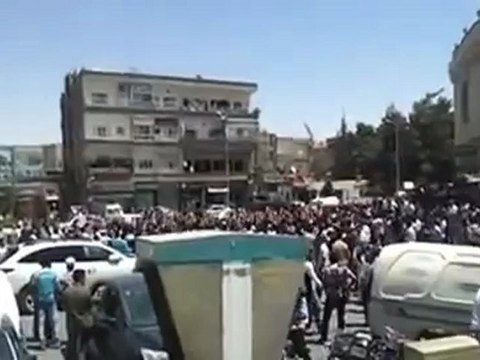Syria افري برس ريف دمشق النبك يوم الجمعة مظاهرة خرجت من جامع الغفرري 20 7 2012 Damascus
