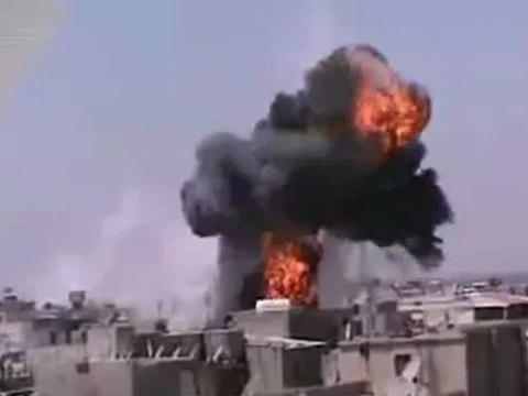 Syria فري برس حمص حي جورة الشياح القصف العنيف وانفجار القذائف 18 7 2012 Homs