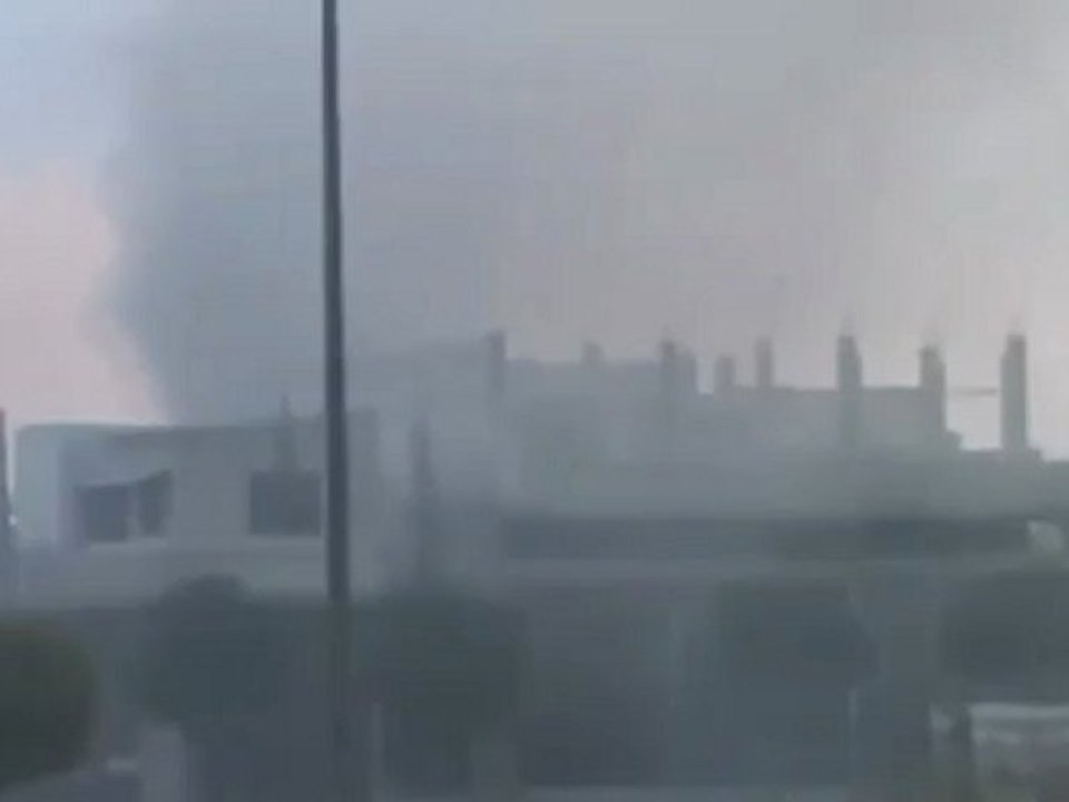 Syria فري برس حمص  ديربعلبة سحب الدخان جراء القصف 26 6 2012 Homs