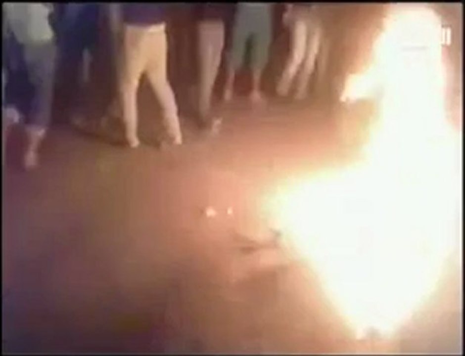 Syria فري برس الرقة مسائية الحديقة المرورية بمشاركة الحرائر 18 7 2012 ج1 ALrakka