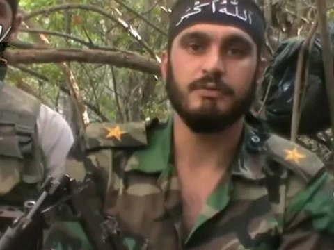 Syria فري برس ادلب انشقاق الملازم تامر إسماعيل و انضمامه لكتيبة الفاروق سرية انصار الدين في قرية عين البيضا في إدلب 18 7 2012 Idlib