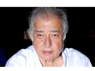 Shashi Kapoor Hospitalised For Surgery!  - Bollywood News