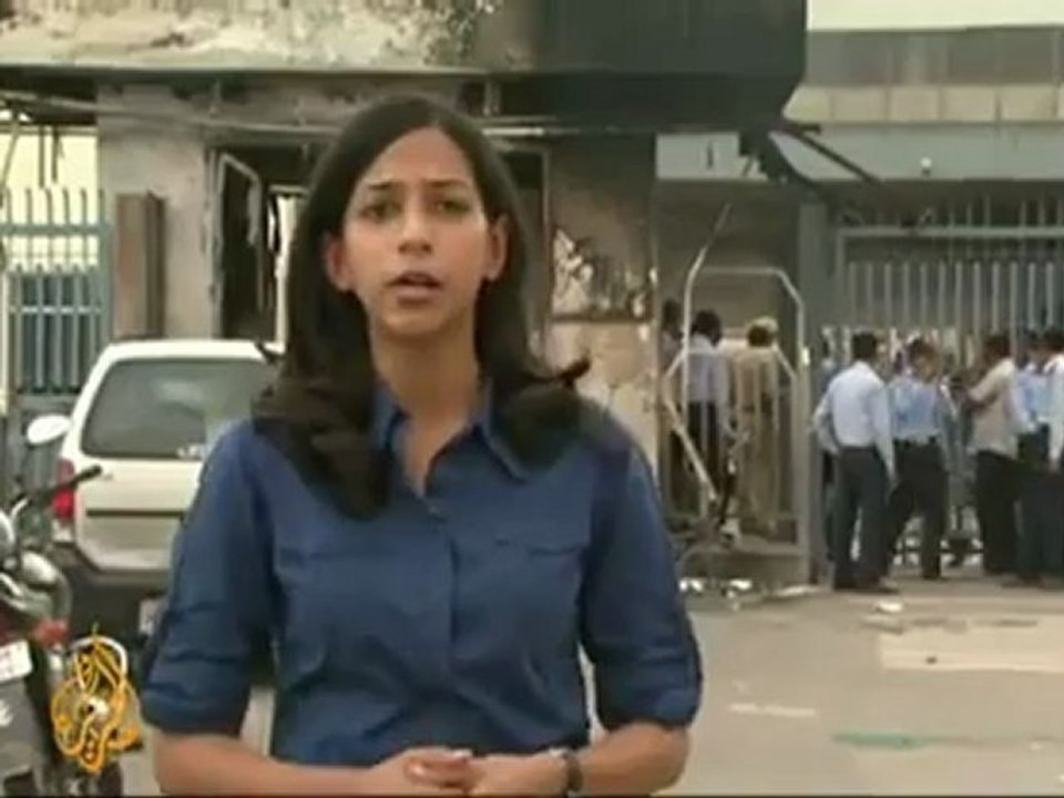 Angry workers set Indian car factory alight