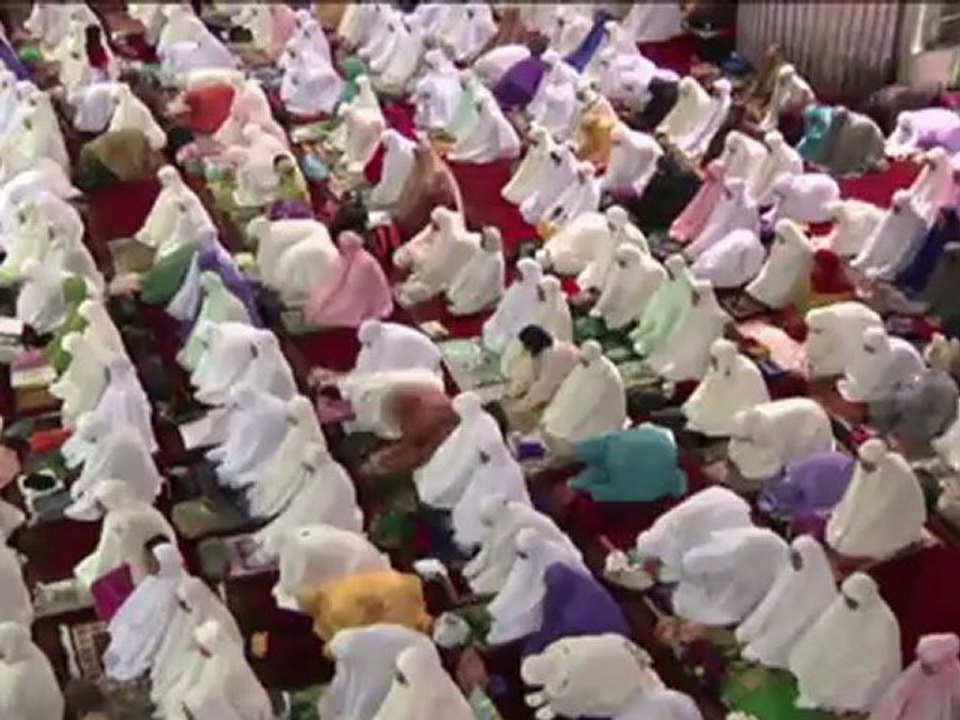 Les musulmans d'Indonésie entament le jeûne du mois de ramadan