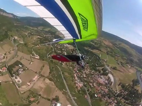 deltaplane puncho d'Agast à Millau 3'18 001