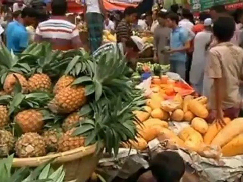 Preparing for Ramadan in Bangladesh