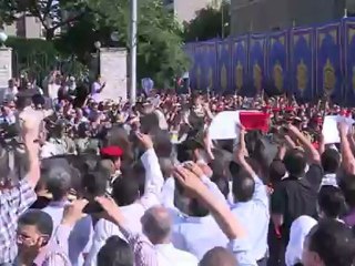 Funeral atrai multidão