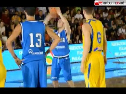 TG 13.07.12 Taranto: sulla portaerei Cavour si gioca a basket per beneficenza