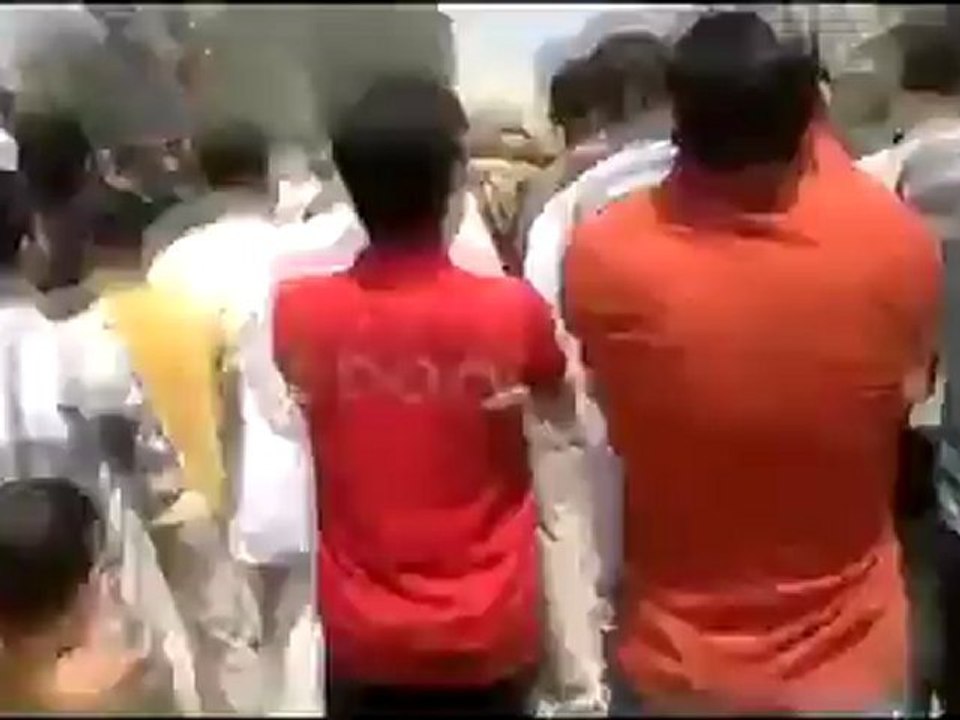 Syria فري برس حماه المحتلة حي كازو مظاهرة في جمعة رمضان النصر سيكتب في دمشق 1 رمضان   20 7 2012 ج1 Hama