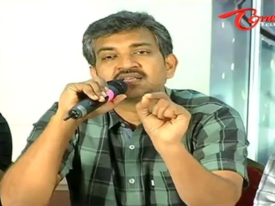 Rajamouli - Suresh Babu about Eega Piracy