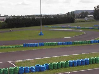 Mon petit fils à voulu faire du  kart  au Circuit Sarron....