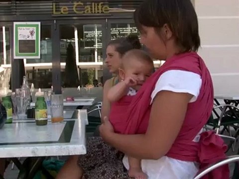 Les bienfaits du portage en écharpe - applicable au portage en général
