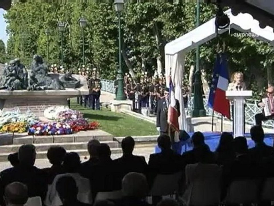 Hollande homenajea a los judíos deportados del...