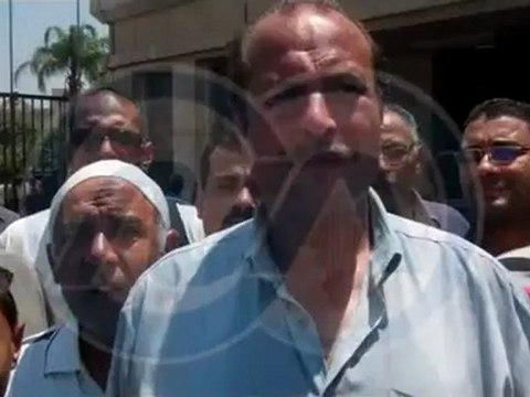 تقرير مع عمال شركة مصر للغزل والنسيج