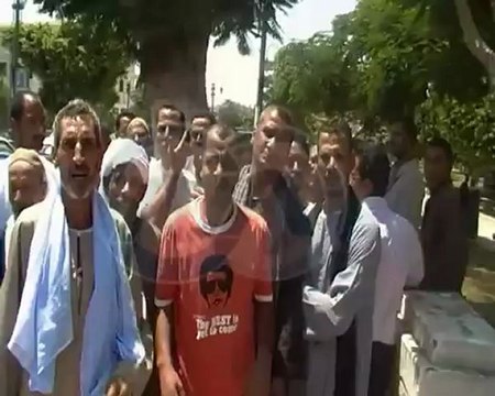 تظاهر الأهالي للمطالبة بإسطوانات البوتاجاز بالمنيا