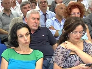 in piazza per salvare i tribunali