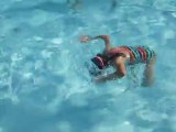Galipette dans la piscine