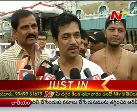 Action King Arjun visits Tirumala Tirupathi