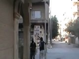 Syria فري برس دير الزورإعطاب دبابة عند دوار غسان عبود بديرالزور 22 7 2012 Deirezzor