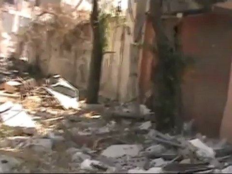 Syria فري برس حمص الخالدية اثار الدمار الهائل جراء القصف بالصواريخ 22 7 2012 ج2