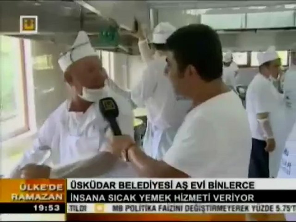 Üsküdar Belediyesi Binlerce İnsana Sıcak Yemek Hizmeti Veriyor- Mustafa Kara Röportaj- Ülke TV