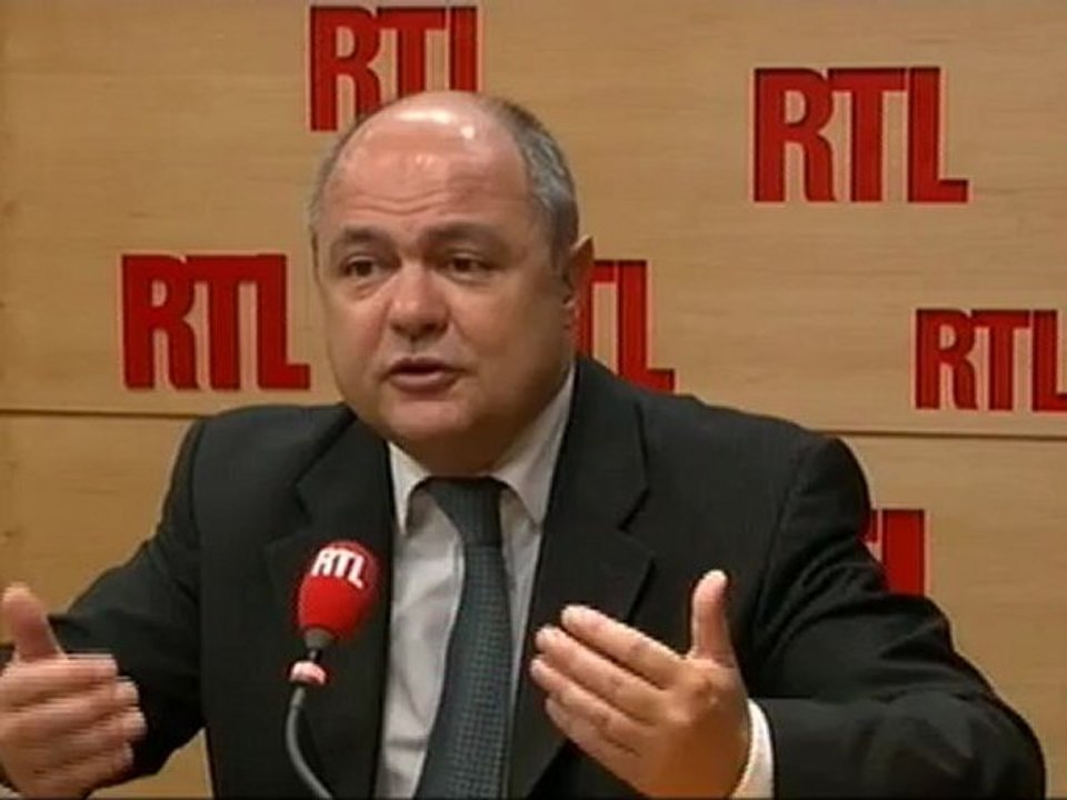 Bruno Le Roux, président du groupe socialiste à l'Assemblée : "Nous espérons bien sortir le pays de la crise"