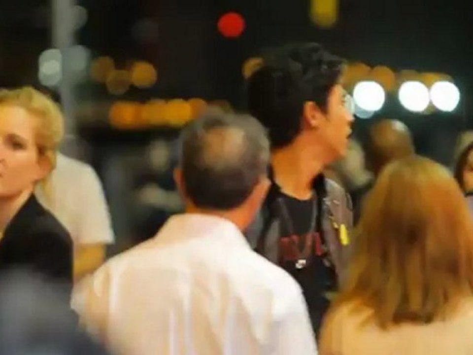 ความรักดีๆอยู่ที่ไหน  Peet Peera [Official MV] - YouTube [freecorder.com]