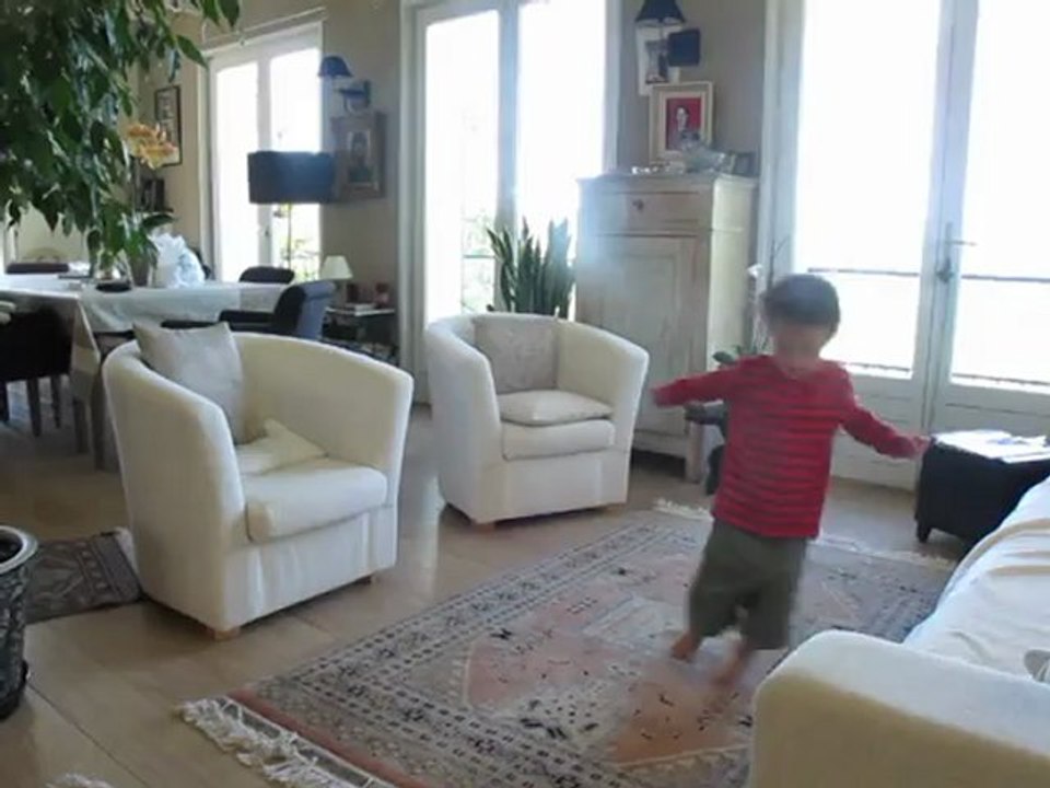 Solo on the dancefloor