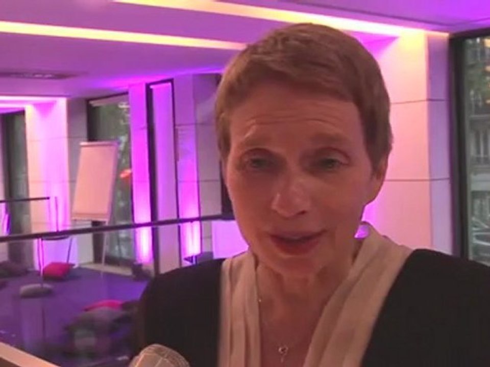 Barcamp MEDEF Laurence Parisot interviewe par Brice Alzon   Figaro