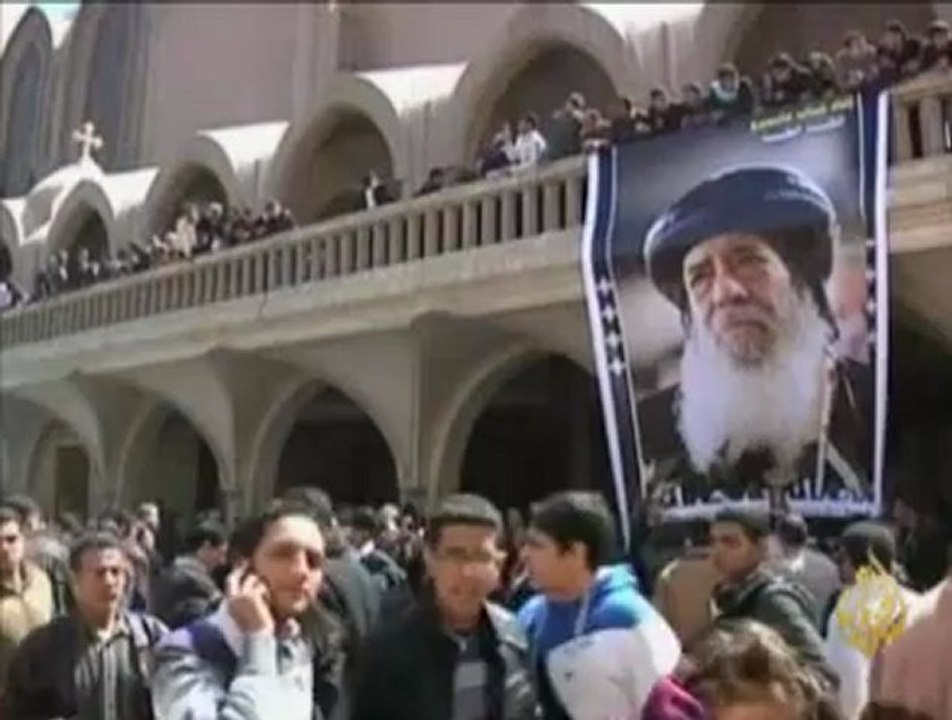 الانبا باخوميوس مطران البحيرة فى منصب قائم مقام البابا